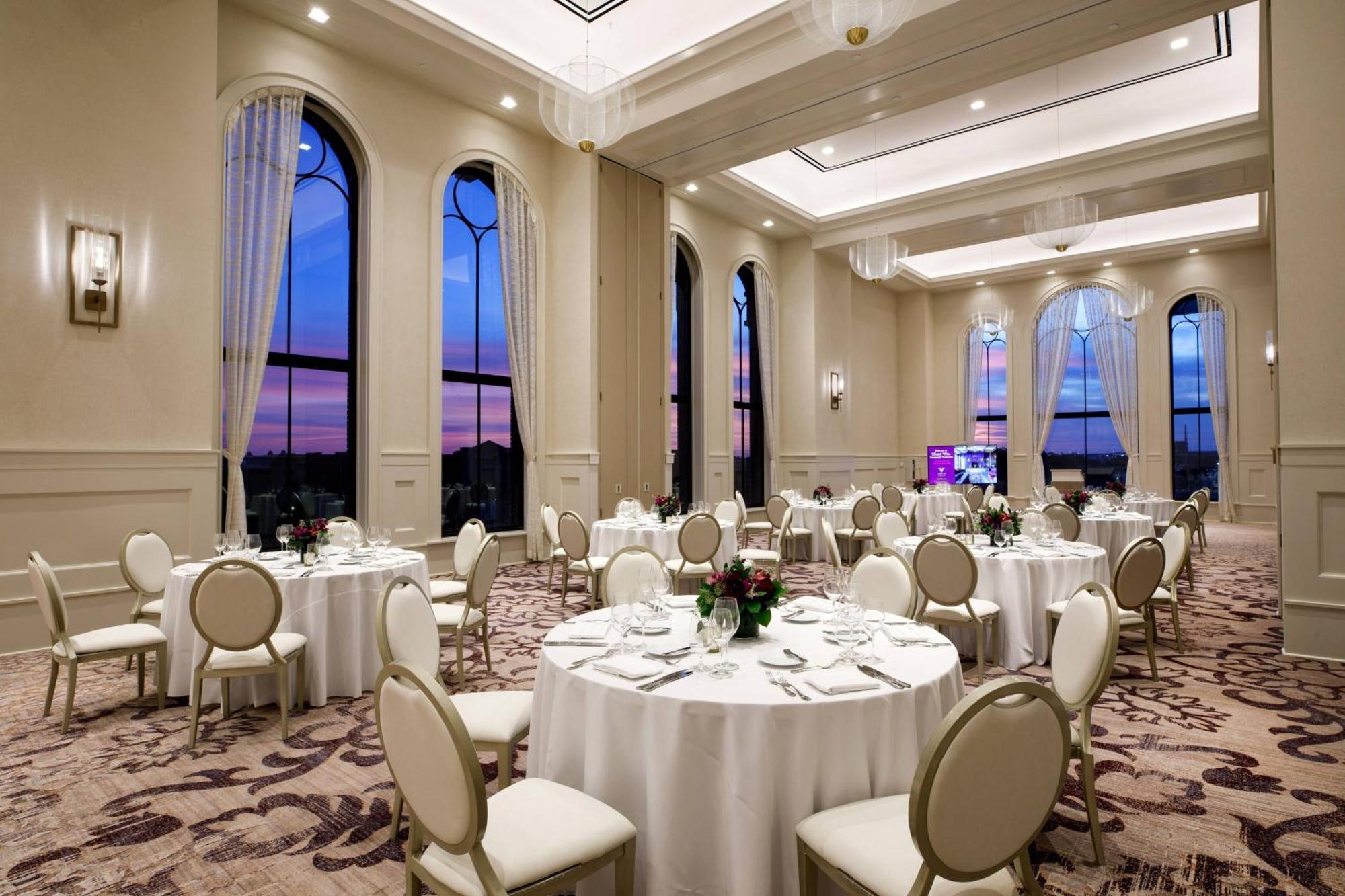 Hotel Vin, Autograph Collection 4*